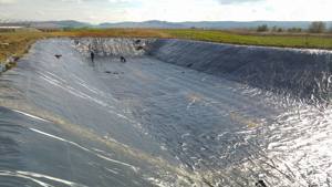 Folie pentru hidroizolatii iaz, lac , bazin de irigare, ect - imagine 8