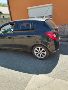 Opel CORSA 1,4 benzina an 2013 - imagine 2