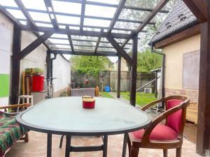 Garsoniera parter la casa cu curte si terasa zona Mihai Viteazul