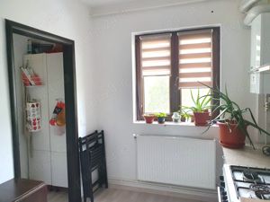 3 Camere Ultracentral ,etaj 1 , garaj si boxa - imagine 2