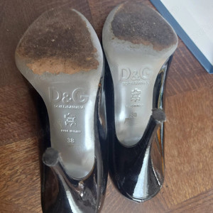 Pantofi piele naturala lacuita neagra, Dolce & Gabbana cu talpa piele, marime 37,5-38, transp gratis - imagine 4