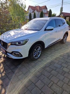 Vand Plug In Hybrid MG EHS PHEV 1.5 benzina Luxury 2021 cu 65000km. Inmatriculata. - imagine 2