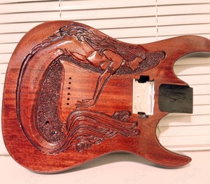 Corp chitara custom, Ibanez shape, sculptata manual. - imagine 2