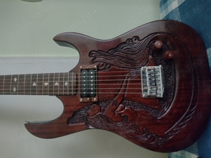 Corp chitara custom, Ibanez shape, sculptata manual. - imagine 4