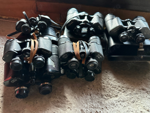 benoclu, masinuta metalica, valiza - imagine 2