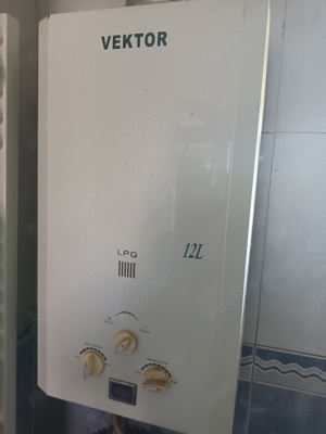 instant apa calda 12l Vektor in stare de funcționare  - imagine 2
