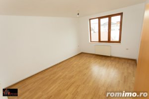 Vila centru vechi cu 3 CF-uri: 3 ateliere auto, cabinet medical, apartament - imagine 7