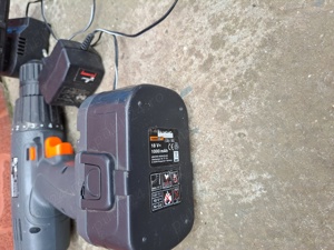 Auto filetante și mulți funcțional Black Decker  - imagine 3