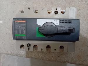 Vand intrerupator 4 poli, 100 A, Schneider