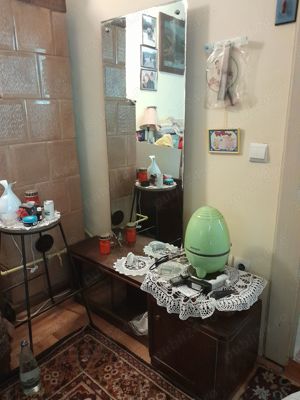 Comodă veche cu oglindă ,sertar, dulăpior și vitrină