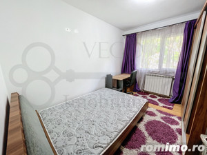 Apartament cu 3 camere, semidecomandat, zona McDonalds Manastur - imagine 3