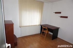 Proprietar, inchiriez apartament 3 camere, zona Kiriac  - imagine 2