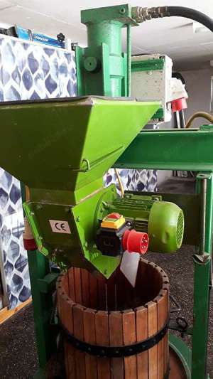 Vând Presă cu tocătoare,  de Struguri,Mere,Fructe  - imagine 6