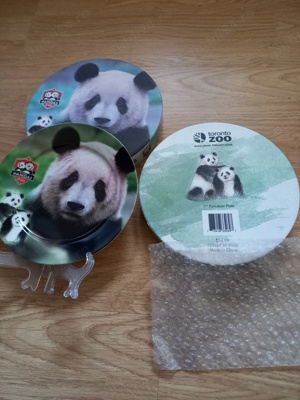TORONTO ZOO,CANADA,PANDA FARFURIE PORTELAN CU SUPORT,sigilata AMBALAJUL original 