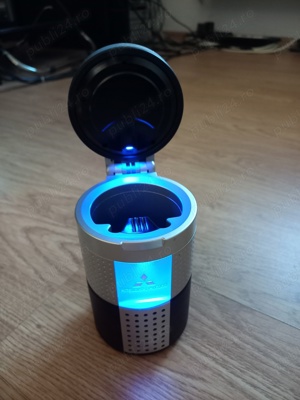 SCRUMIERA SOLARA LED ALBASTRU ORIGINALA MITSUBISHI MOTORS SIGILATA IN AMBALAJ CU FACTURA DE ACHIZITI