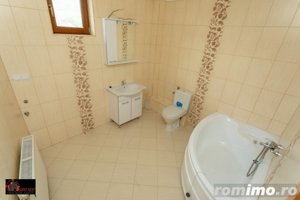 Vila centru vechi cu 3 CF-uri: 3 ateliere auto, cabinet medical, apartament - imagine 17