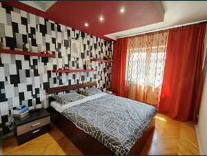 Apartament cu 3 camere renovat   decomandat   67 mpu   zona Soarelui  - imagine 2