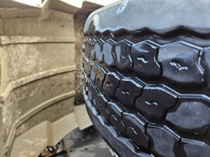 Anvelope cauciucuri directie 235.75. r17.5 boto