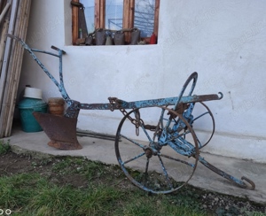 Plug și semănătoare vintage