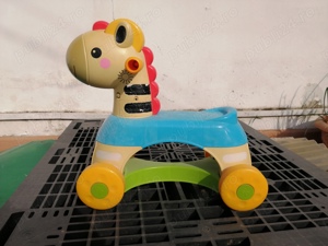 Zebra cu roti pentru copii de la Fisher Price 