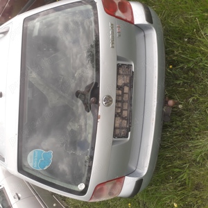 Dezmembrez Passat variant 2004 motor 20tdi BGW  - imagine 6