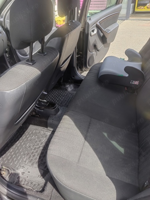 Dacia Duster 1.5dci 110cp - imagine 8