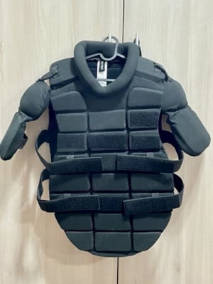 Vesta antivandalism (nu anti-glonț) - noua