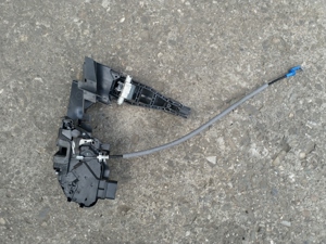 Broasca incuietoare usa stanga fata FORD MONDEO 2007-2012 - imagine 2