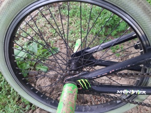 Bicicleta Copii Street Rider De Acrobatie  Stare buna, suporti pentru acrobatie - imagine 5