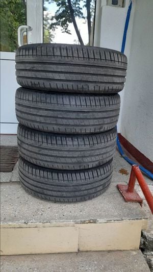 Vand 4  Anvelope de VARĂ Michelin Folosite 10.000 km 215 45 18 93W Dot 39 2017  - imagine 2