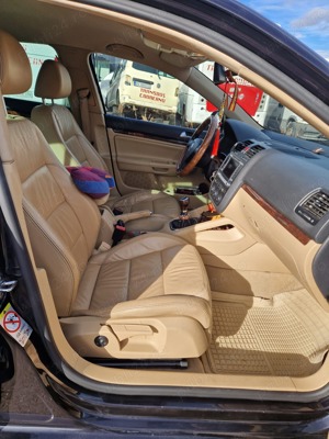 Vand VW Jetta full option -comanda Senatul Romaniei - imagine 5