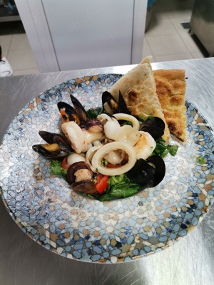 Restaurant în Delta Dunării angajează personal 