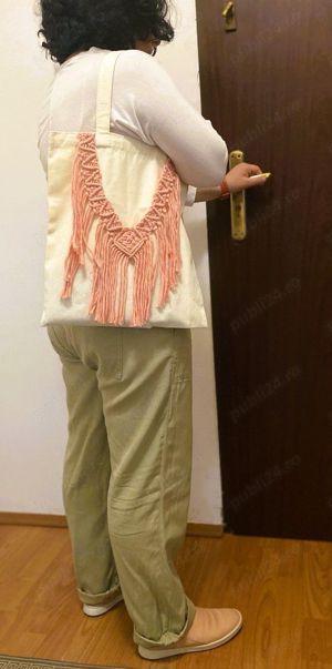 Sacosa decorata in stil boho - imagine 4