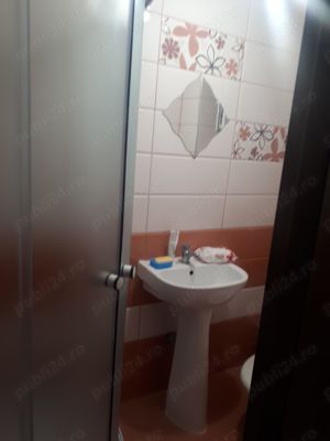 Închiriez apartament 2 camere  - imagine 2