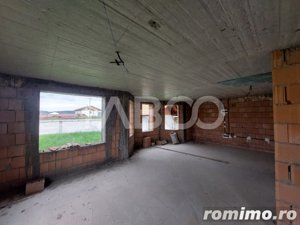 Casa de vanzare 115 mp utili 1000 mp teren zona linistita Avrig Sibiu - imagine 3