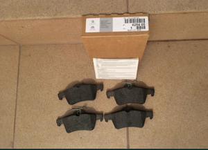 Volanta Mondeo ambreiaj Golf placute frana pompa apa Citroen Peugeot ornament hayon - imagine 3