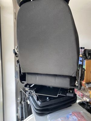 Scaun universal pentru utilaje industriale si agricole - imagine 4