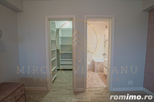 Delfinariu/B-dul. Mamaia - Apartament cu 3 camere într-un bloc finalizat în 2009 - imagine 12