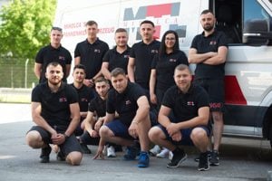 Firma cu peste 350 de angajati dintre care 200 romani cautam soferi categoria B pentru  Germania! - imagine 12