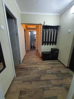 Inchiriez apartament 2 camere decomandat Campus universitar