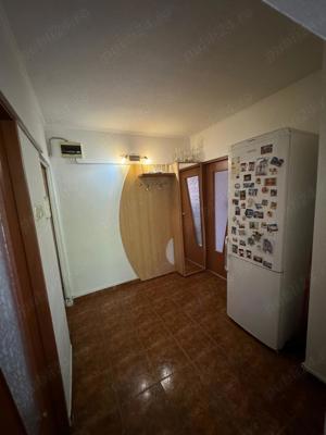 Vand apartament 3 camere - imagine 9