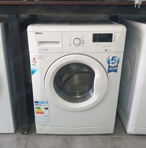 Masina de spălat rufe Beko.