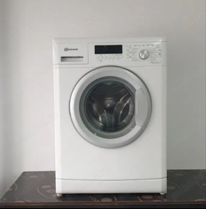 Bauknecht.  300 lei REDUCERE. Capacitate 7 kg.