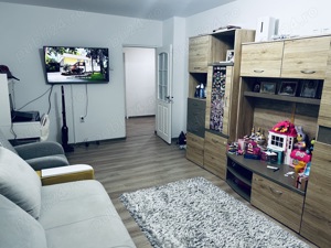 Vand apartament 2 camere mobilat.