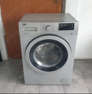 Masina de spălat rufe Beko.  Capacitate 7 kg.