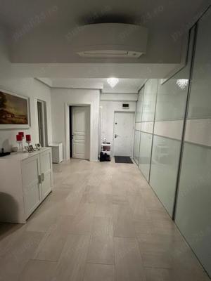 Vand apartament 3 camere