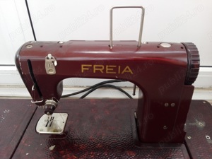 Masina de cusut portabila Freia vintage 1948 - imagine 2