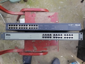 switch  24  porturi internet 