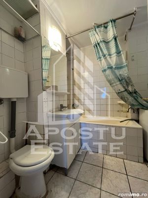 Apartament cu 3 camere, decomandat, situat in zona Dambovita - imagine 6