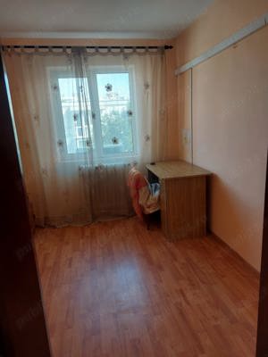 Apartament 3 camere Bazar - imagine 9